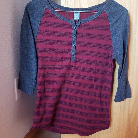 Zumiez Tops - 3/4 sleeve tee Zumiez Tops - 3/4 sleeve tee
